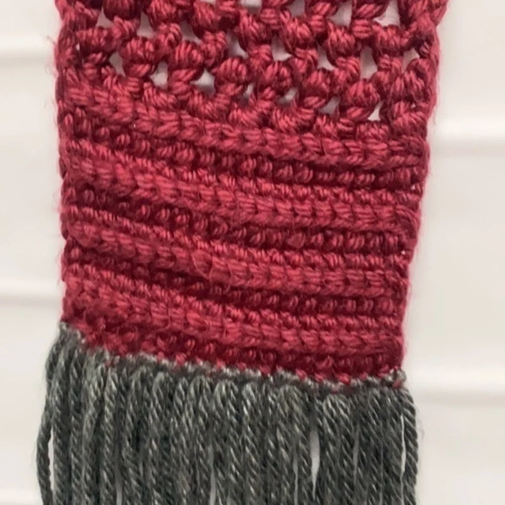 N/A gray maroon